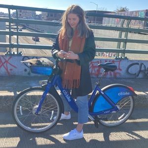 Meet your Posher, Hannah